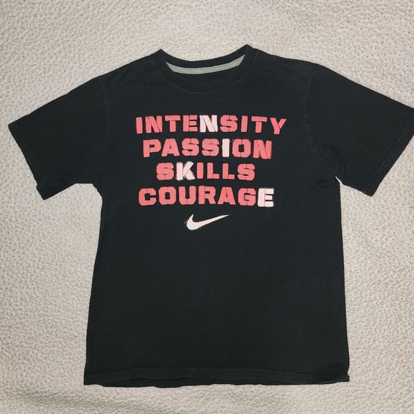 Nike Graphic Work Out Teeshirt Large - Picture 11 of 11
